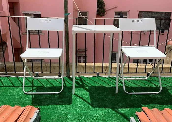 Cozy Attic In The Center Лісабон